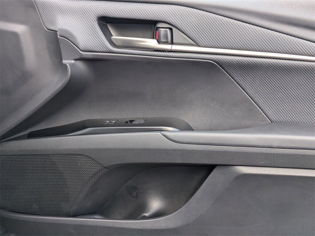 Thumbnail: 2025 Toyota Camry - 33