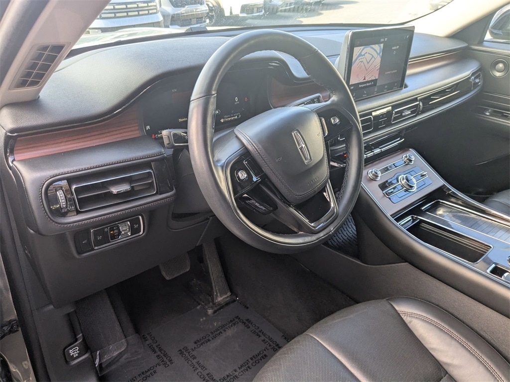 Thumbnail: 2023 Lincoln Aviator - 13