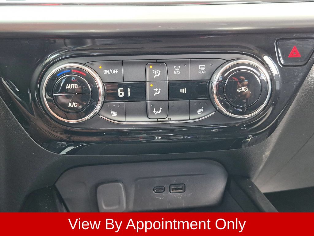 Thumbnail: 2025 Chevrolet Trax - 17