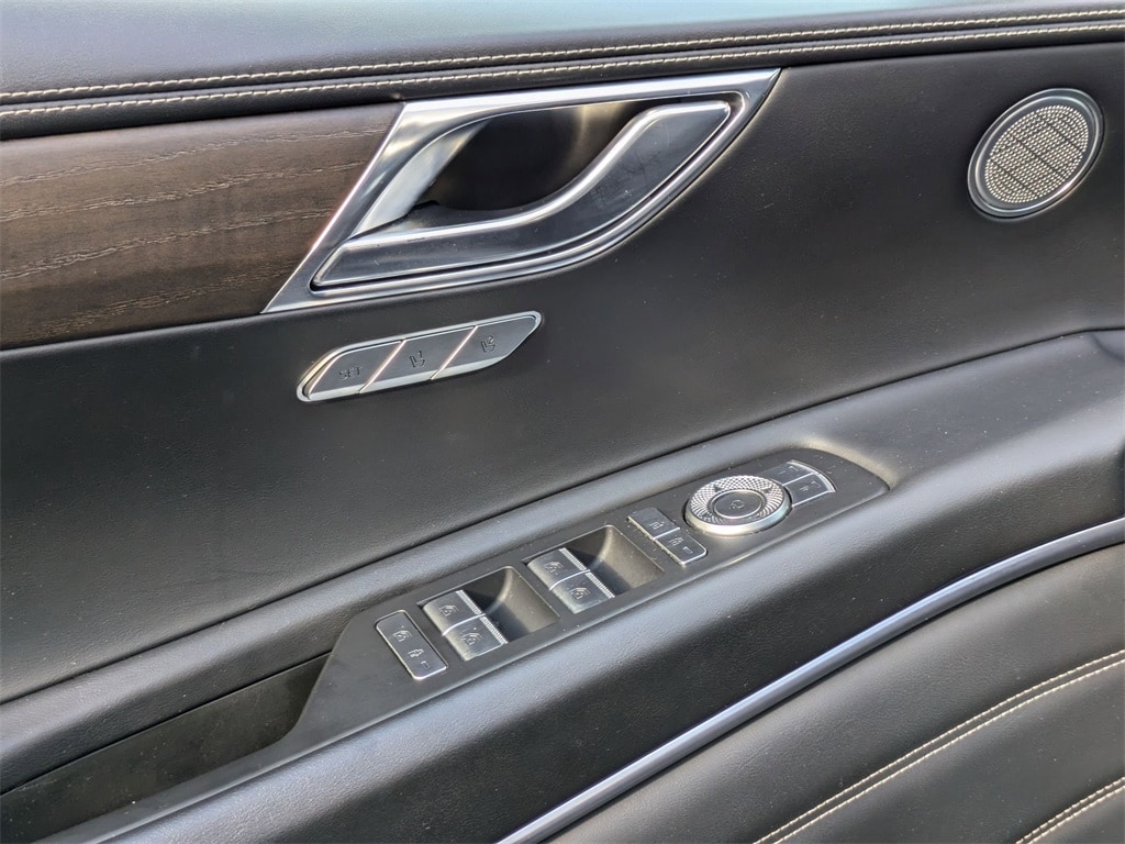 Thumbnail: 2024 Genesis GV80 - 13