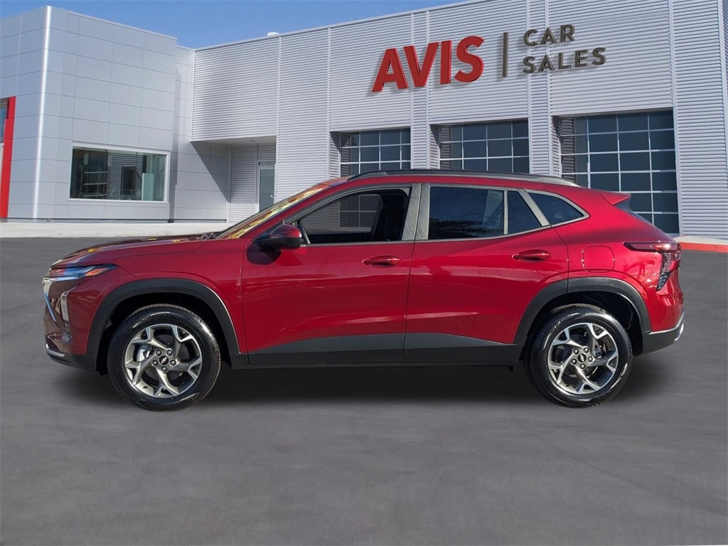 Thumbnail: 2025 Chevrolet Trax - 9