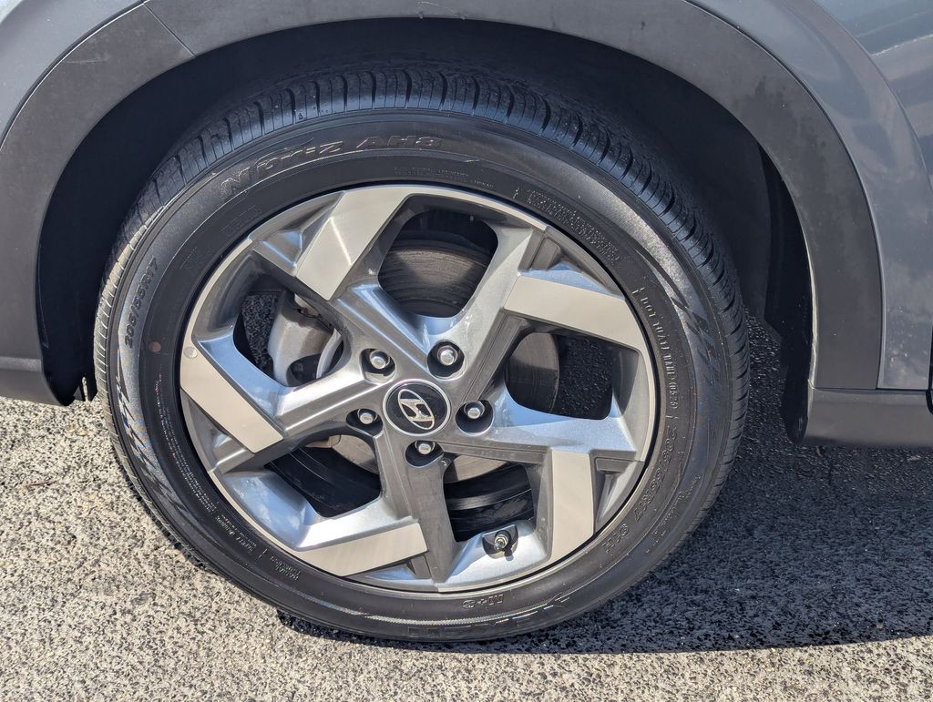 Thumbnail: 2025 Hyundai Venue - 31