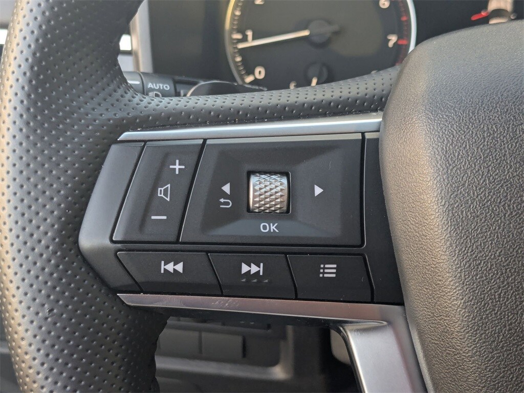 Thumbnail: 2025 Mitsubishi Outlander - 26