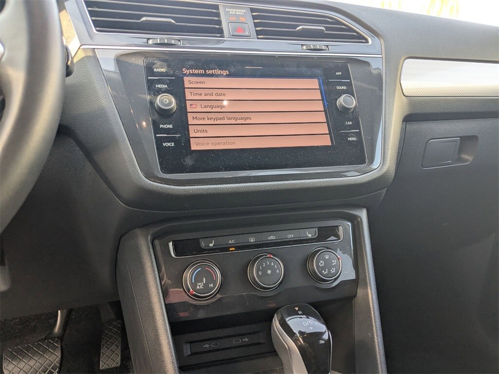 Thumbnail: 2024 Volkswagen Tiguan - 19