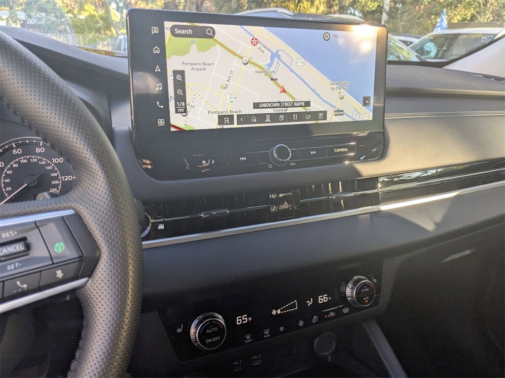 Thumbnail: 2025 Mitsubishi Outlander - 20