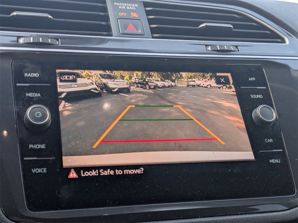 Thumbnail: 2024 Volkswagen Tiguan - 18