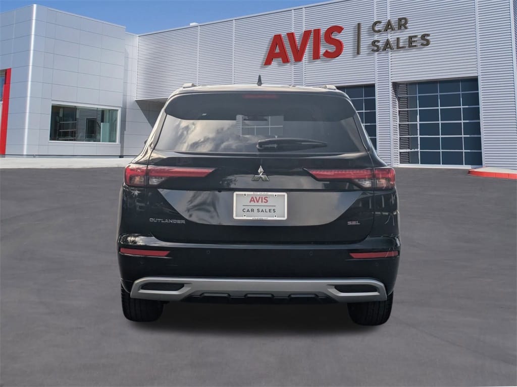 Thumbnail: 2024 Mitsubishi Outlander - 7