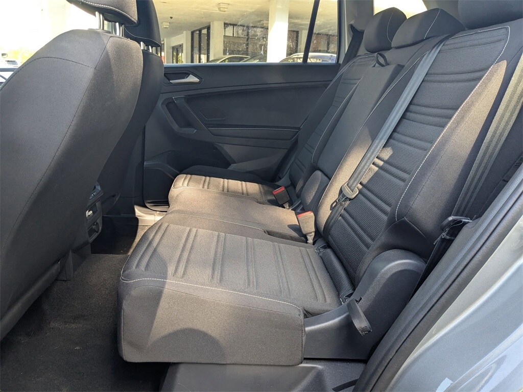 Thumbnail: 2024 Volkswagen Tiguan - 21