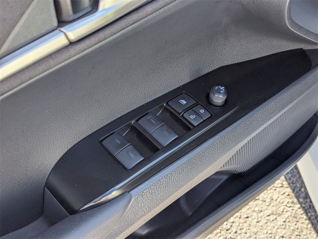 Thumbnail: 2025 Toyota Camry - 13