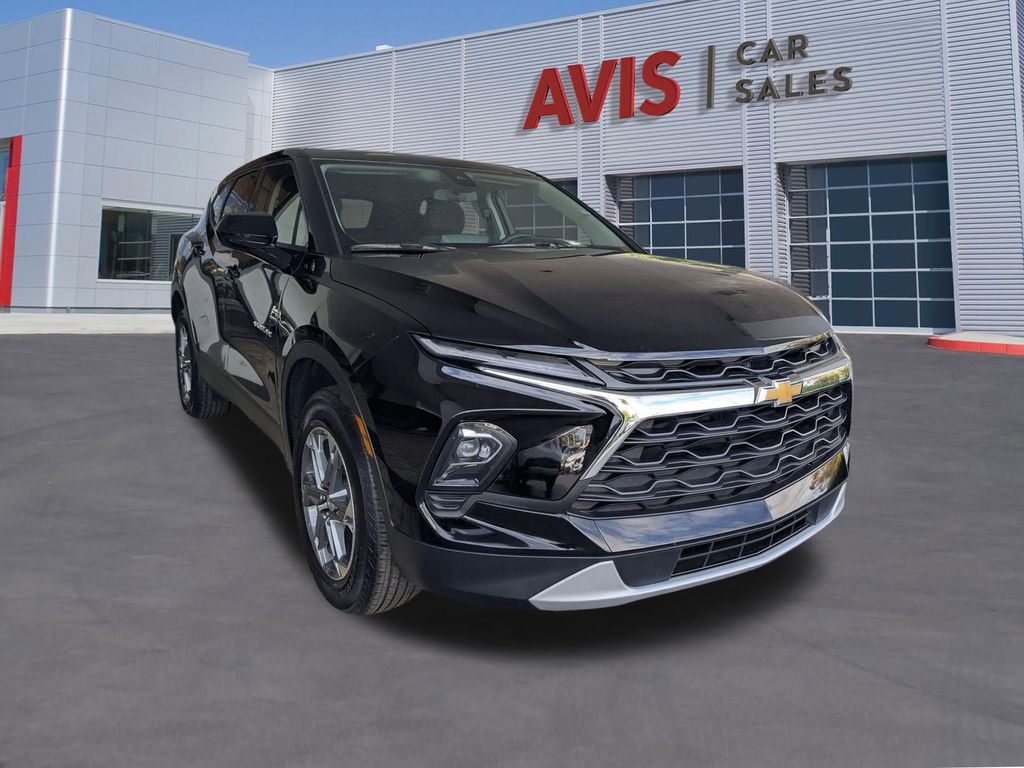 Thumbnail: 2025 Chevrolet Blazer - 3
