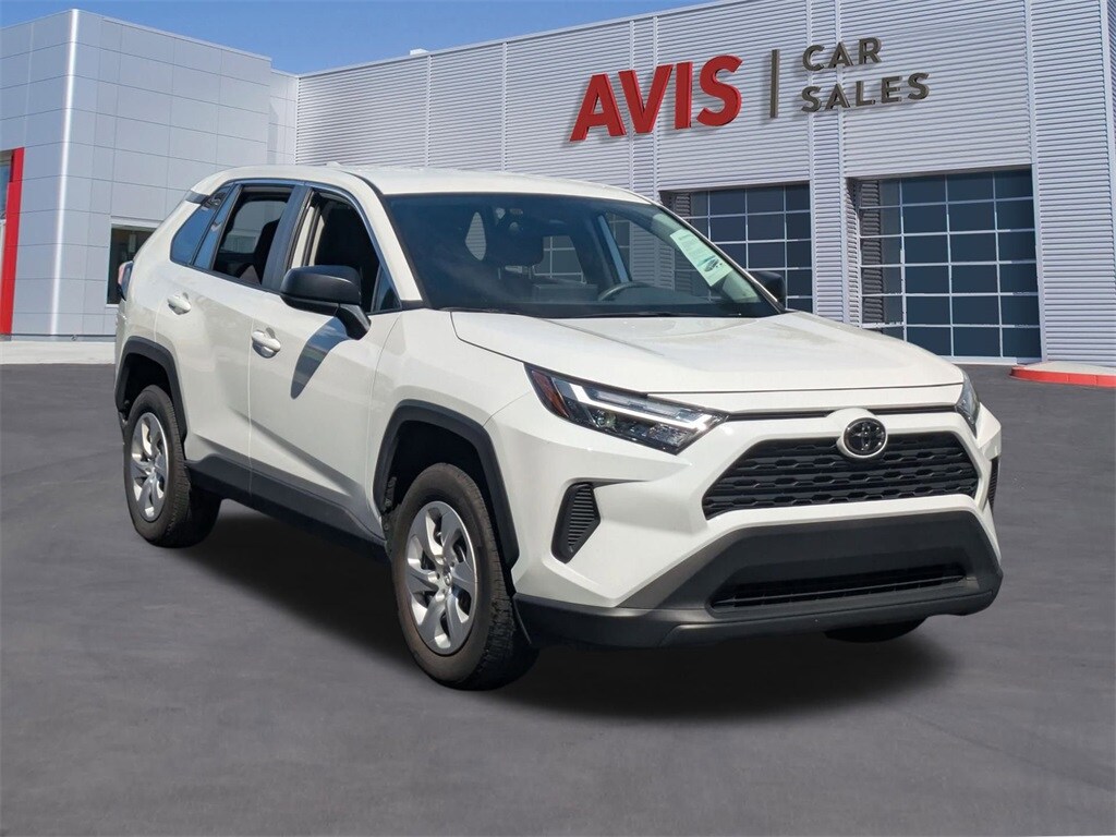 2025 Toyota RAV4 LE photo 2