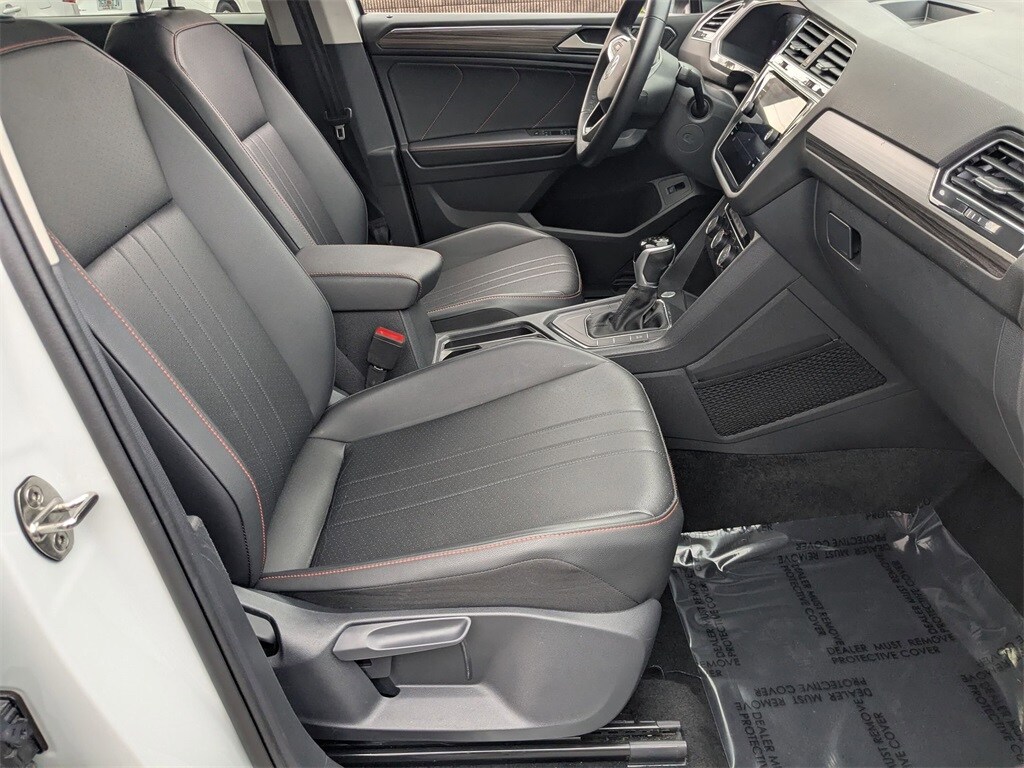 Thumbnail: 2024 Volkswagen Tiguan - 30