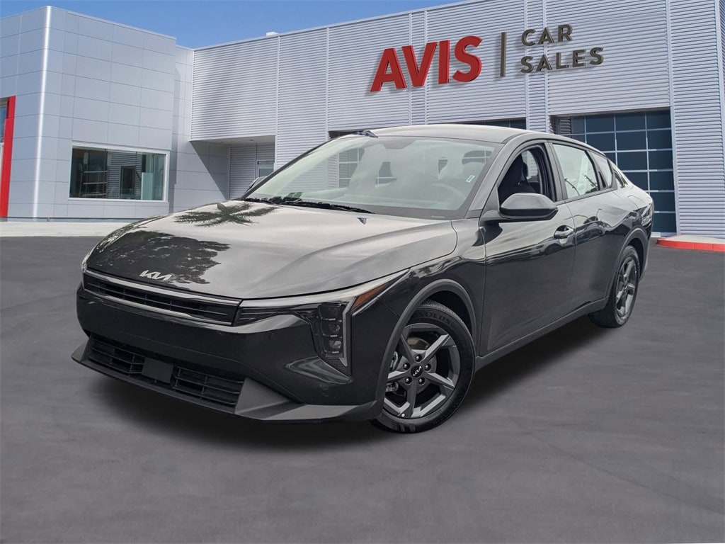 Thumbnail: 2025 Kia K4 - 1