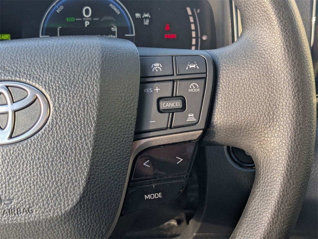 Thumbnail: 2025 Toyota Camry - 25