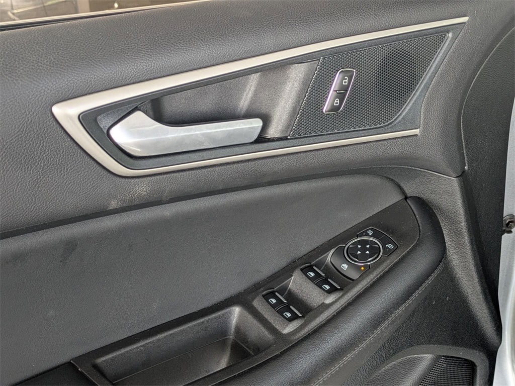 Thumbnail: 2024 Ford Edge - 20
