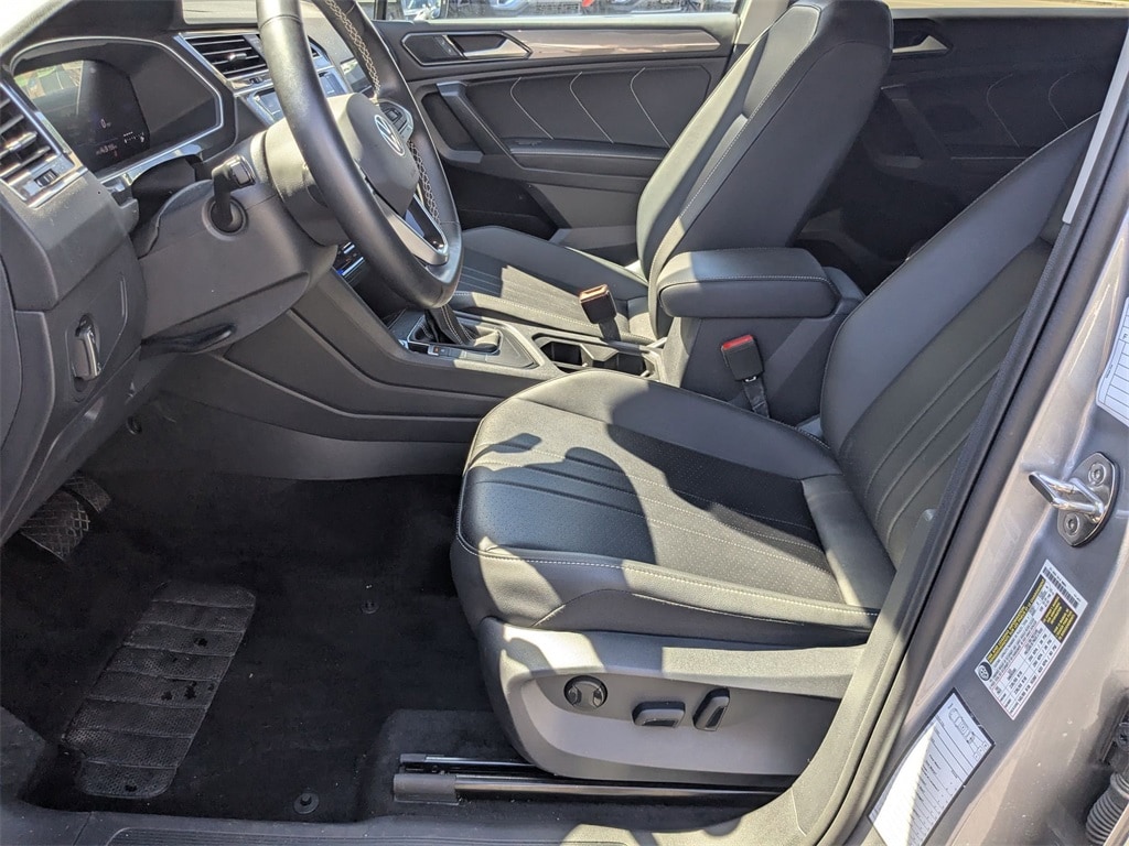 Thumbnail: 2024 Volkswagen Tiguan - 20