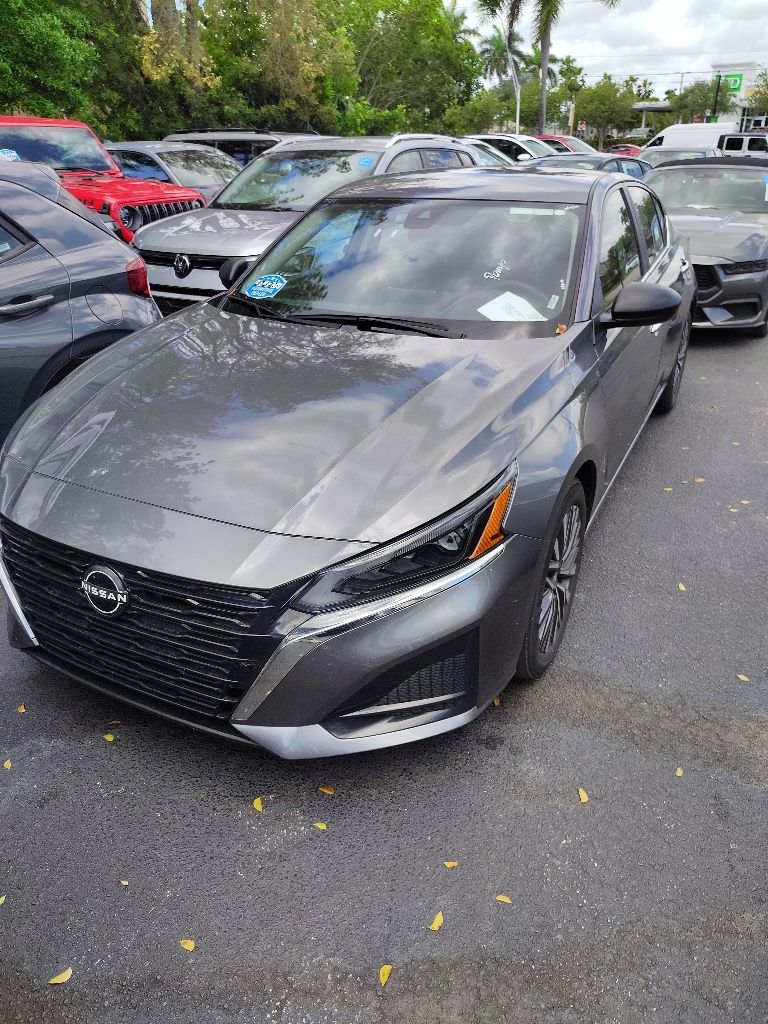 Thumbnail: 2025 Nissan Altima - 1