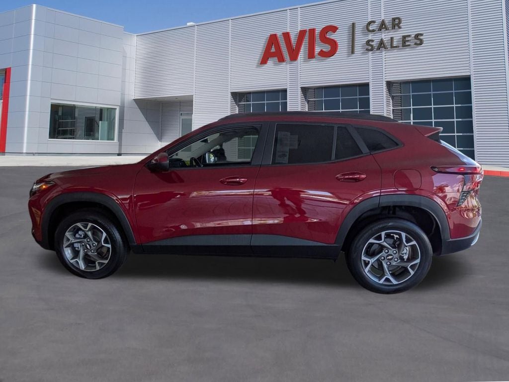 Thumbnail: 2025 Chevrolet Trax - 11
