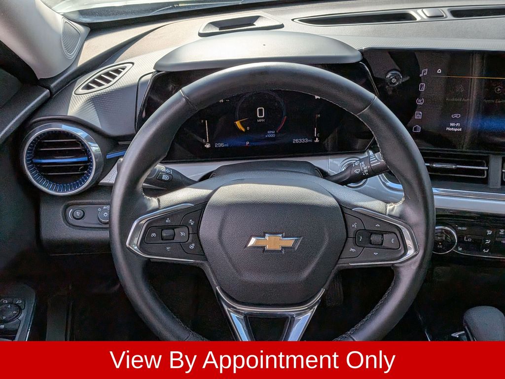2025 Chevrolet Trax LT - Photo 22