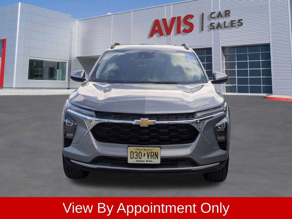 Thumbnail: 2025 Chevrolet Trax - 2