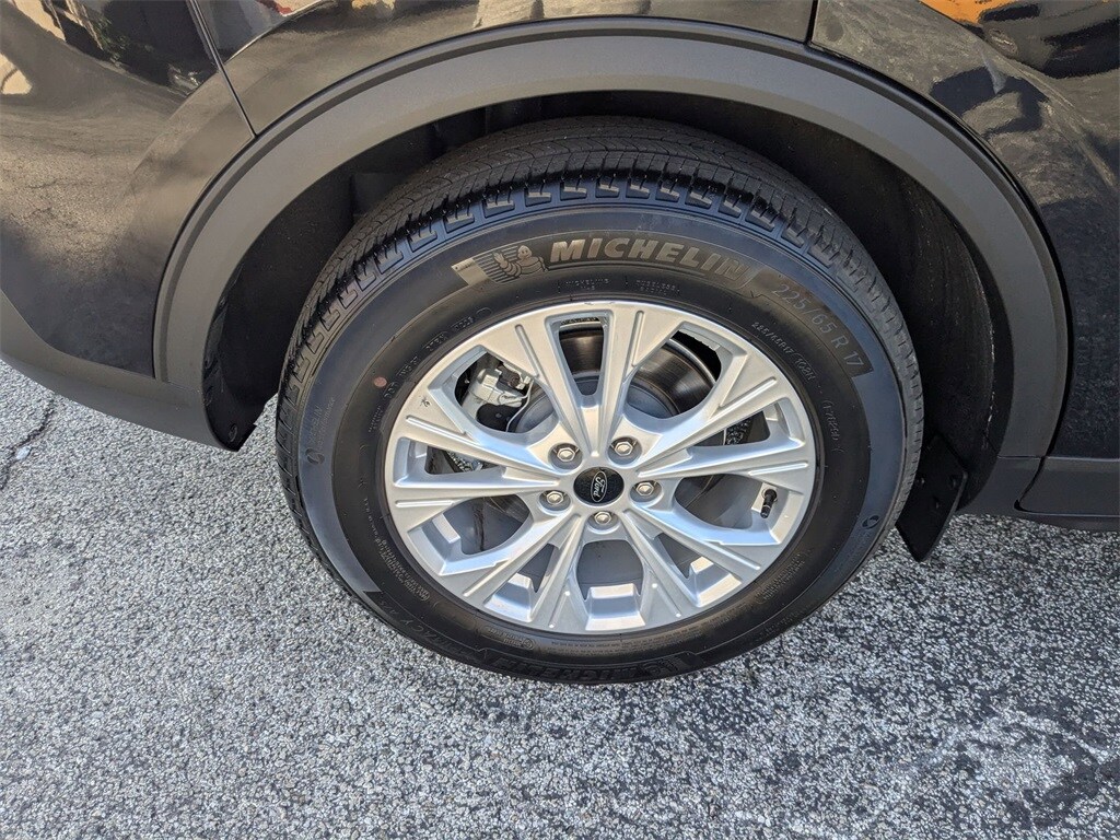 Thumbnail: 2025 Ford Escape - 33