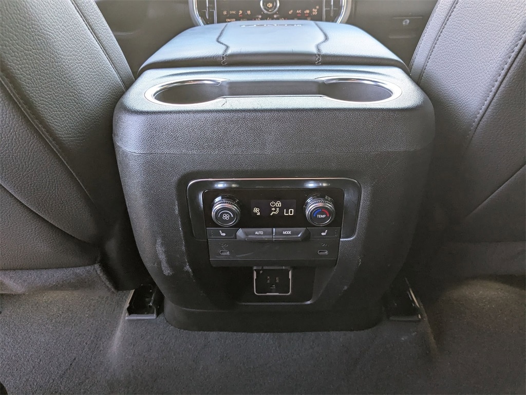 Thumbnail: 2025 GMC Yukon - 28