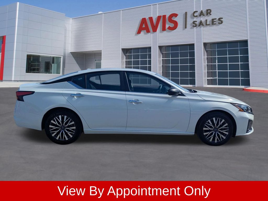 Thumbnail: 2025 Nissan Altima - 5