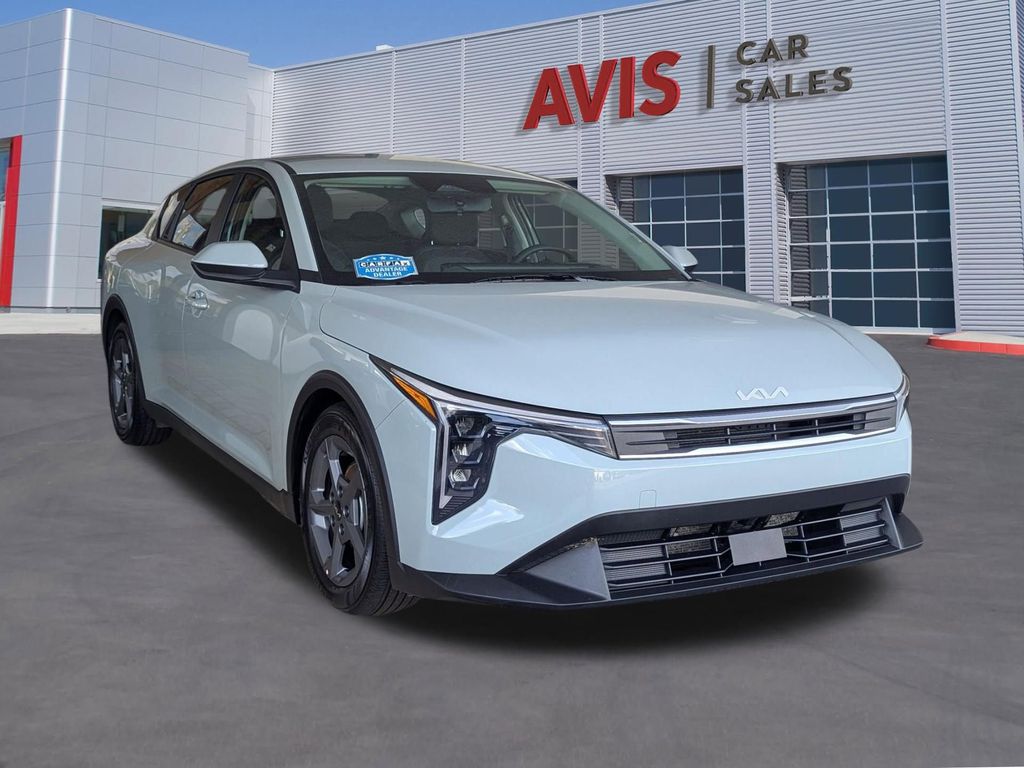 Thumbnail: 2025 Kia K4 - 3