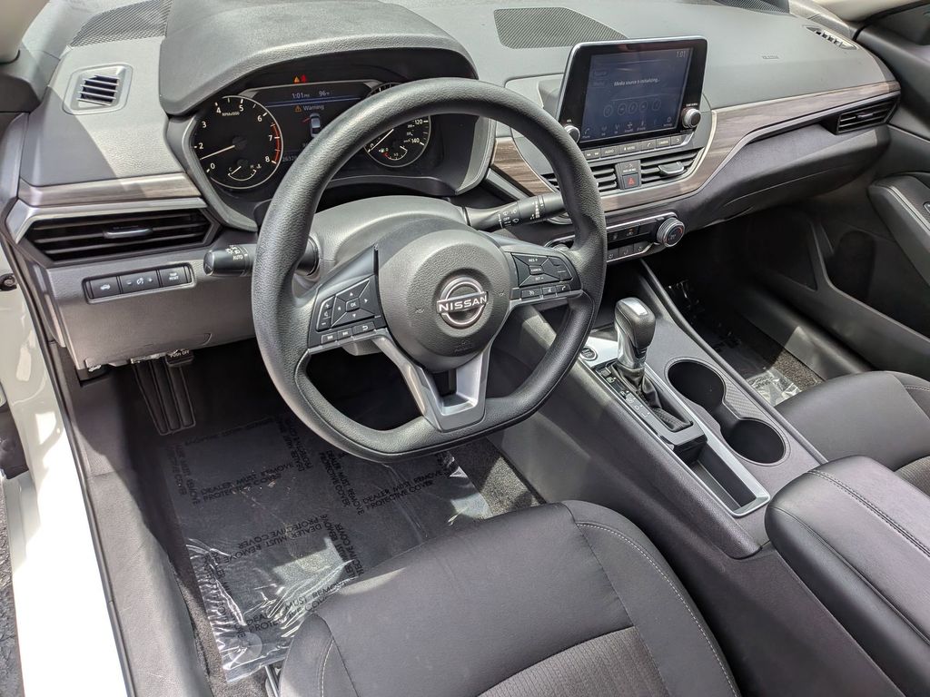 Thumbnail: 2025 Nissan Altima - 13