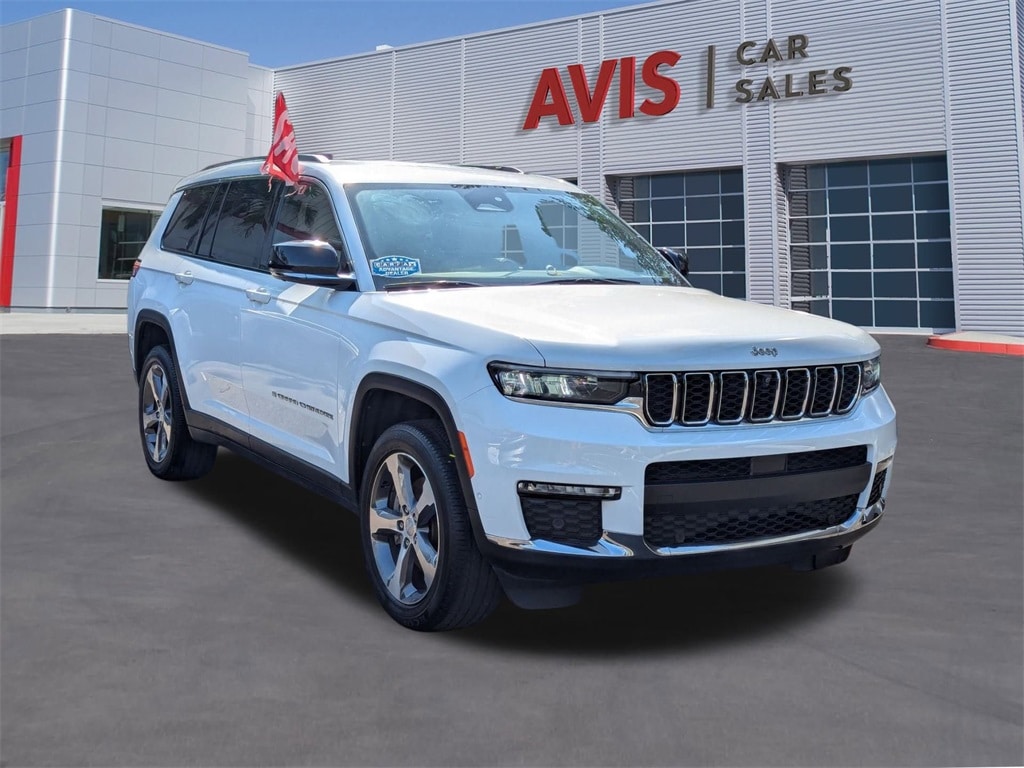 2023 Jeep Grand Cherokee Limited Edition 3
