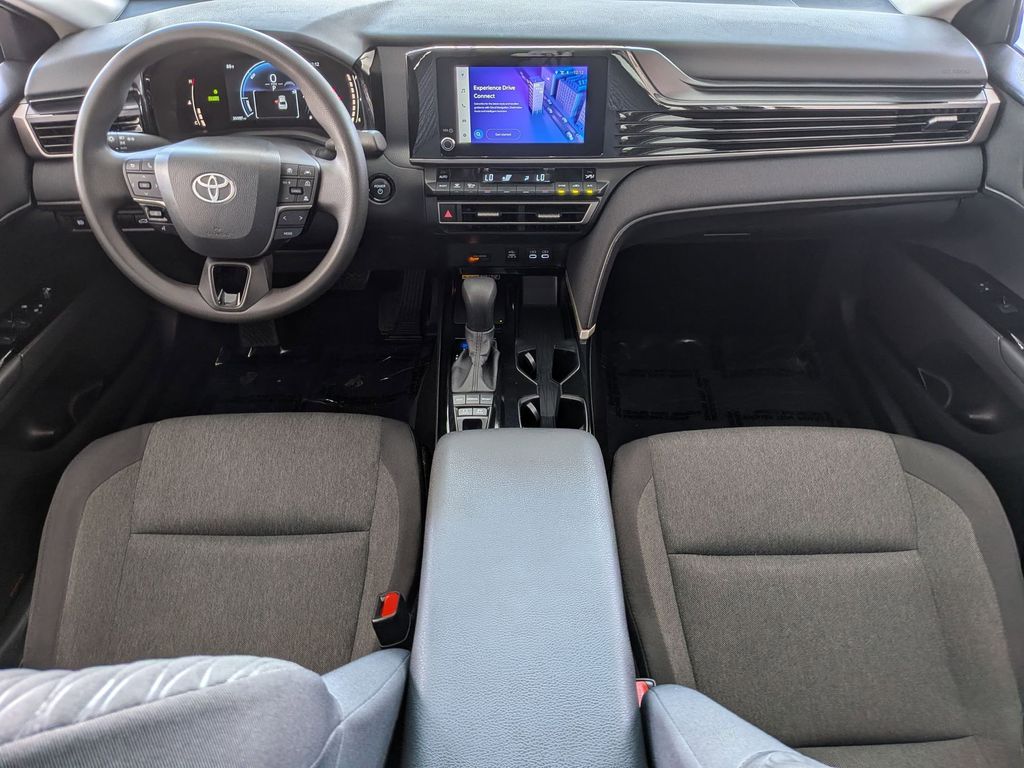 Thumbnail: 2025 Toyota Camry - 28