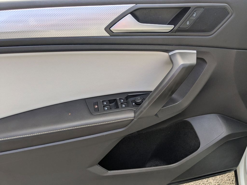 Thumbnail: 2024 Volkswagen Tiguan - 14