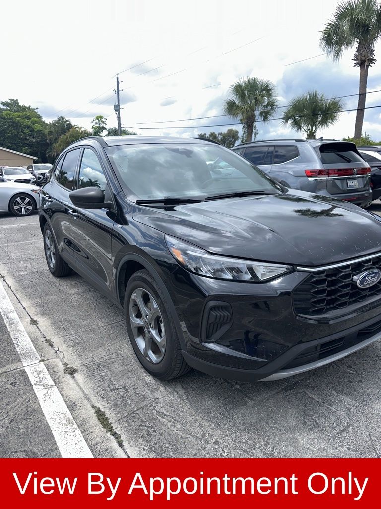 Thumbnail: 2025 Ford Escape - 3