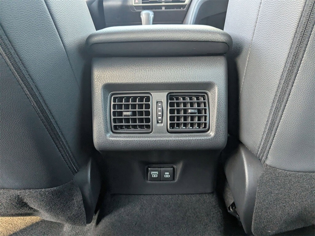 Thumbnail: 2025 Toyota Camry - 27