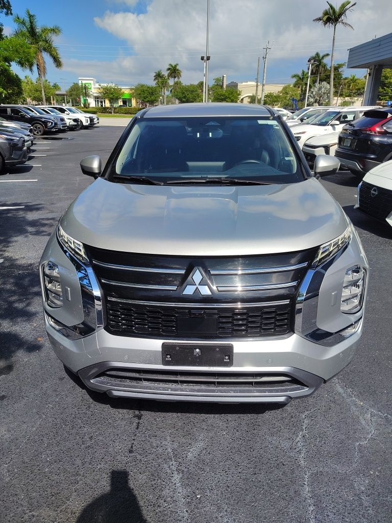 Thumbnail: 2025 Mitsubishi Outlander - 6