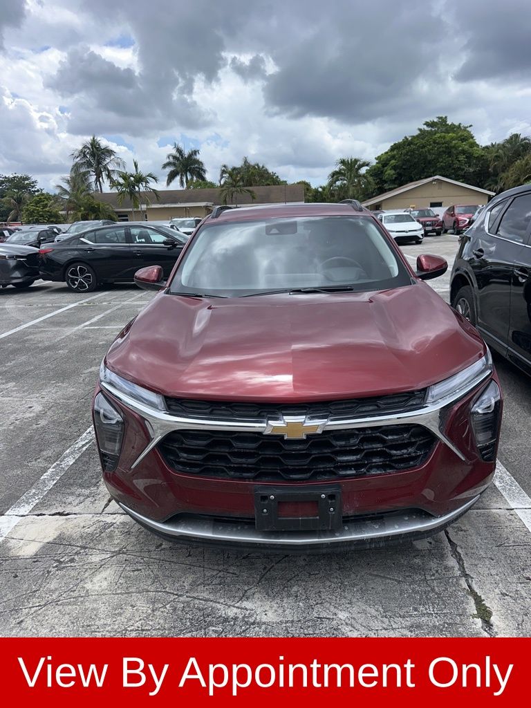 Thumbnail: 2025 Chevrolet Trax - 2