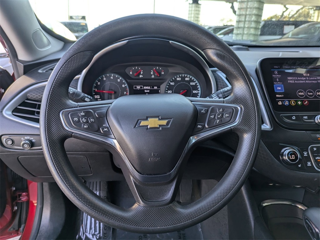 Thumbnail: 2024 Chevrolet Malibu - 21