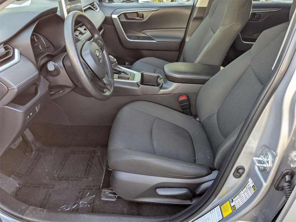 Thumbnail: 2025 Toyota RAV4 - 20