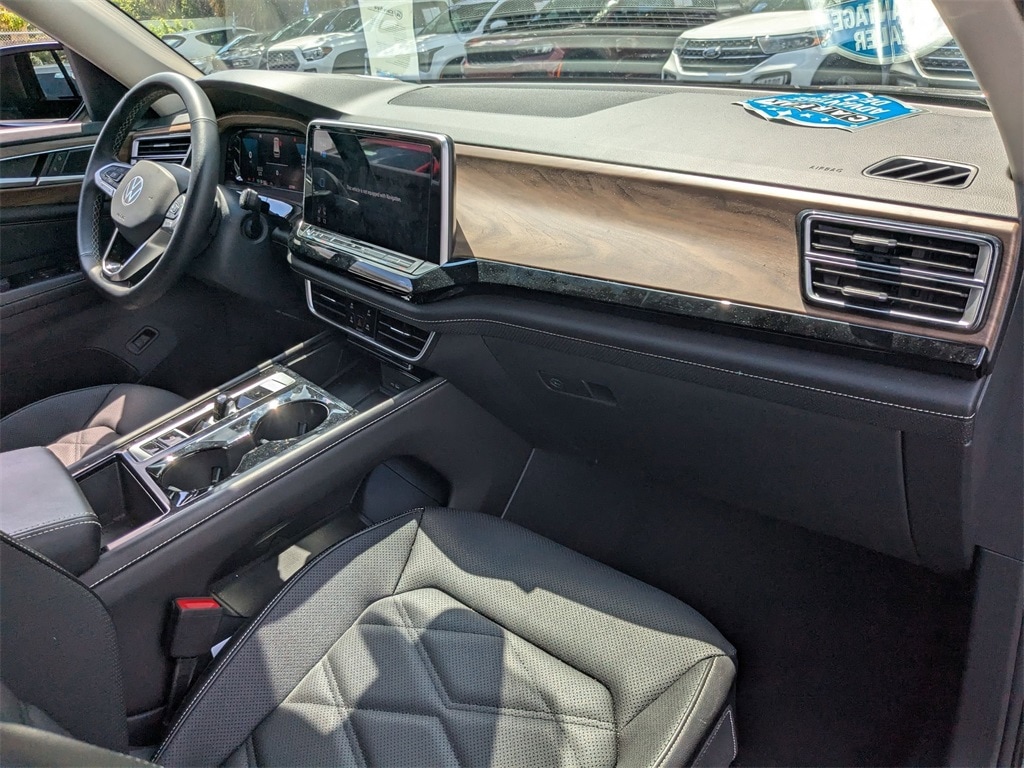 Thumbnail: 2024 Volkswagen Atlas - 32