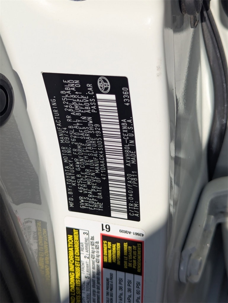 Thumbnail: 2025 Toyota Camry - 33