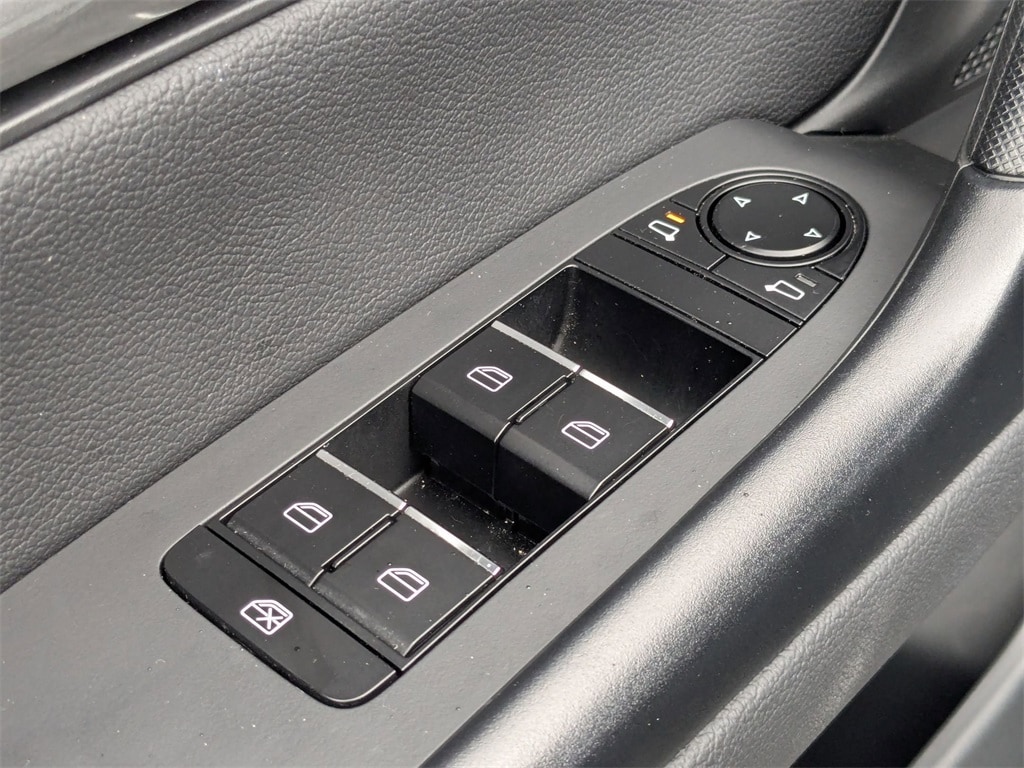 Thumbnail: 2025 Mazda CX-50 - 15