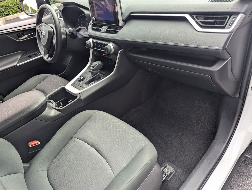 Thumbnail: 2024 Toyota RAV4 - 28