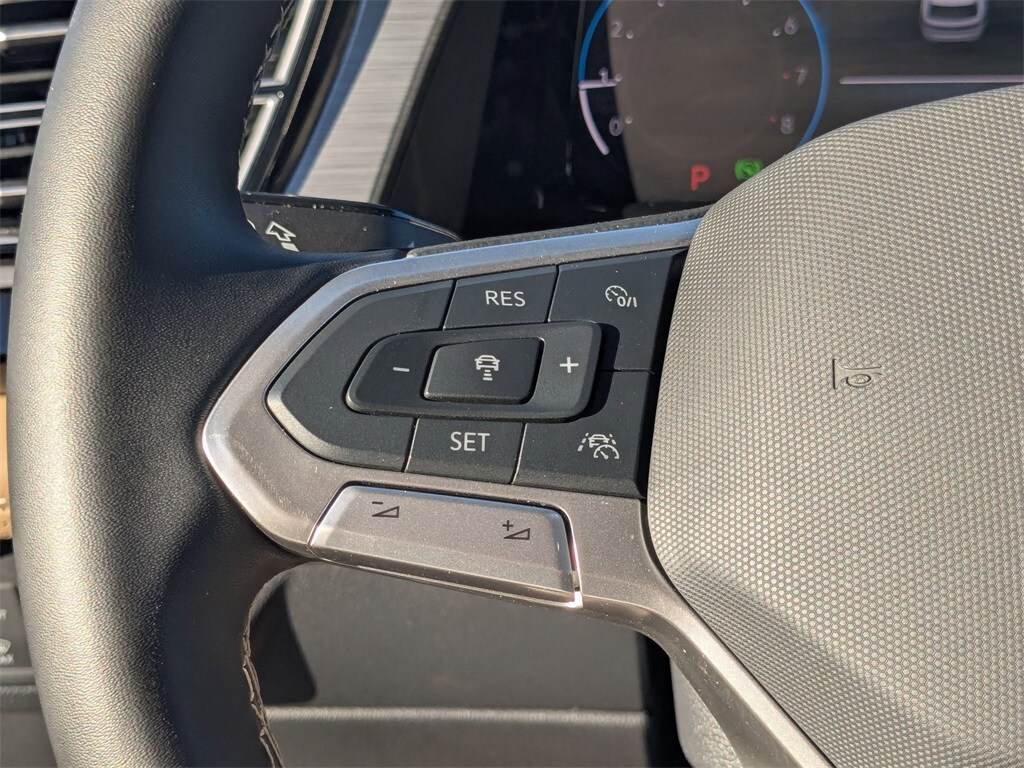 Thumbnail: 2025 Volkswagen Atlas - 25