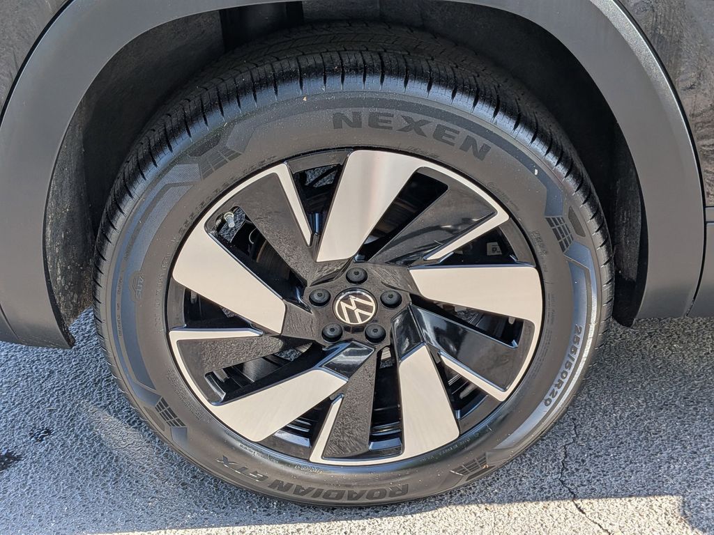 Thumbnail: 2025 Volkswagen Atlas - 33