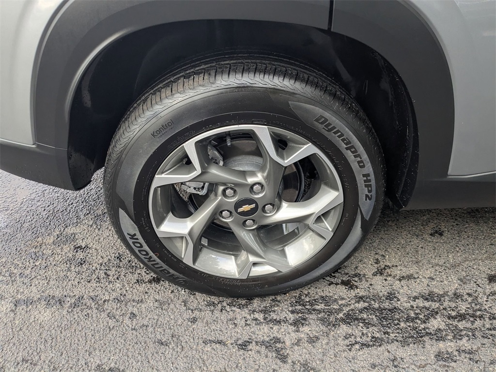 Thumbnail: 2025 Chevrolet Trax - 32