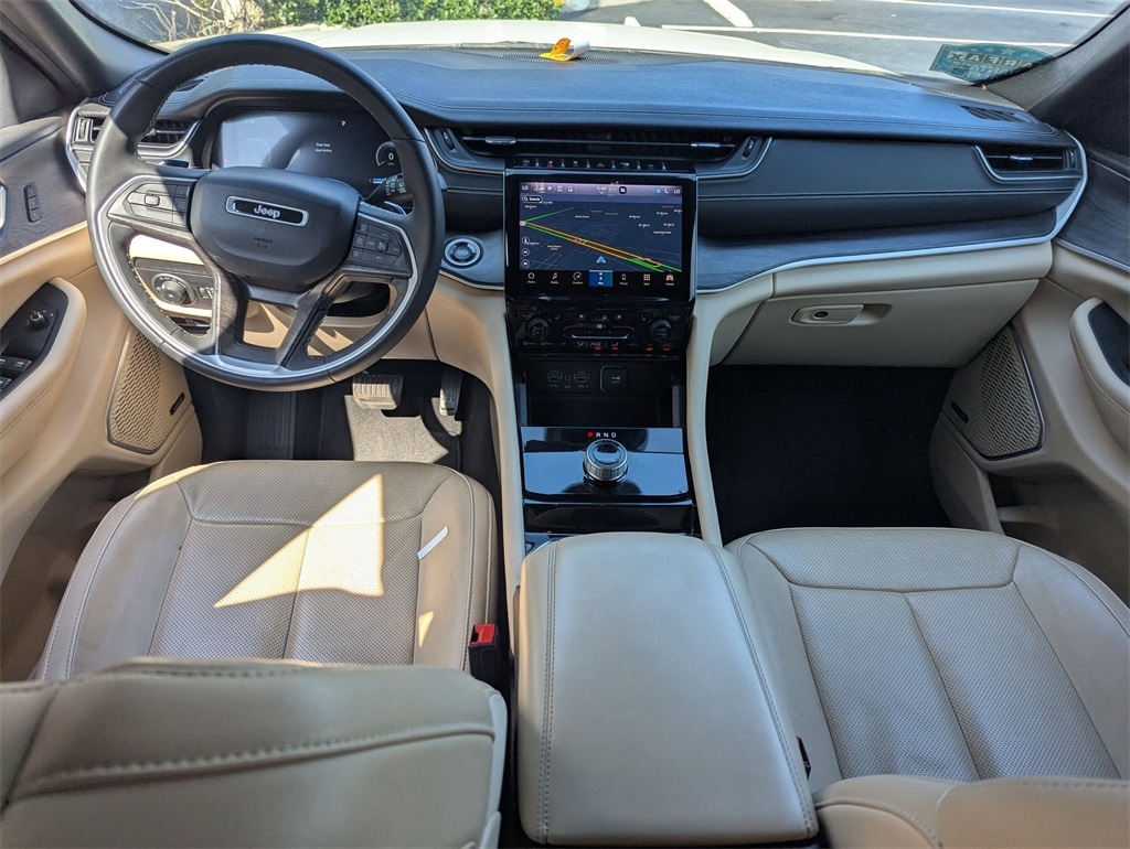 2023 Jeep Grand Cherokee Limited Edition 21