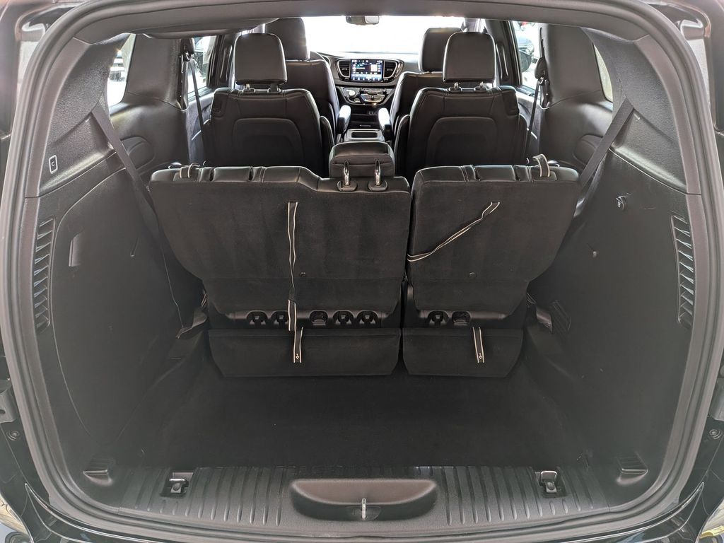 Thumbnail: 2025 Chrysler Pacifica - 7