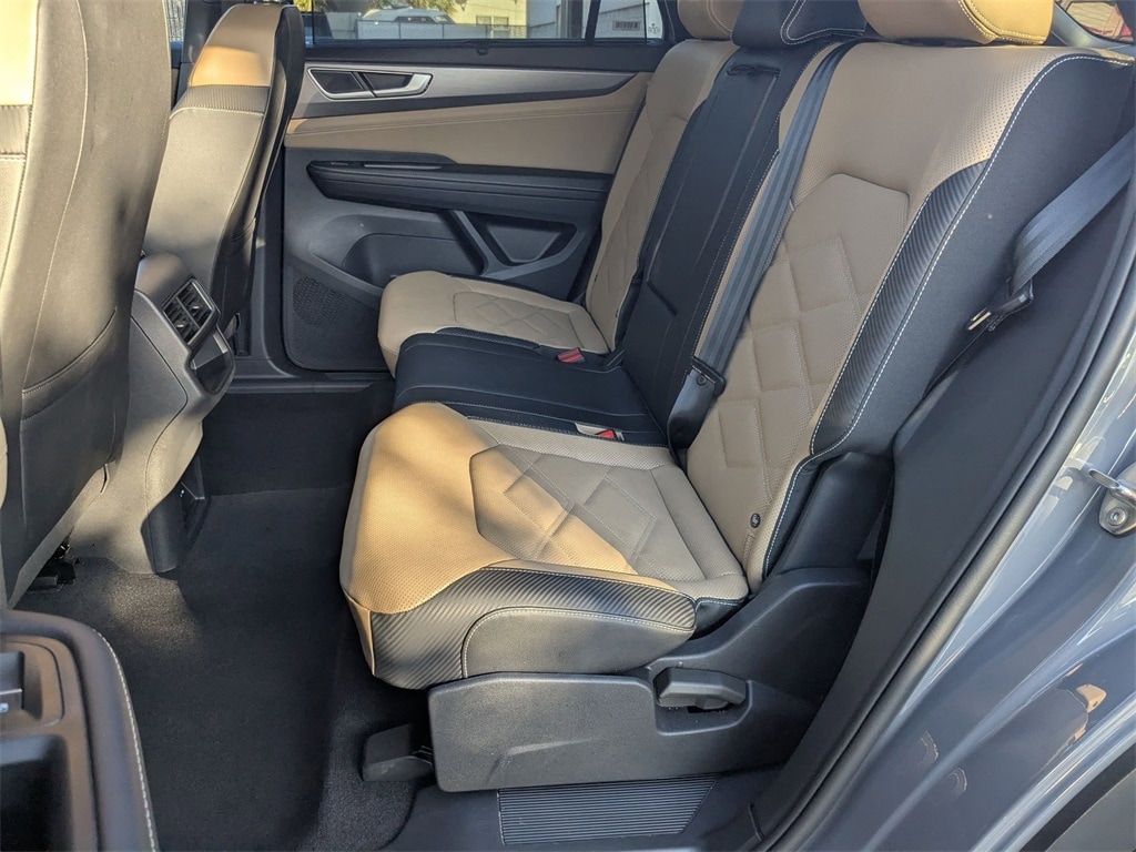 Thumbnail: 2025 Volkswagen Atlas - 21