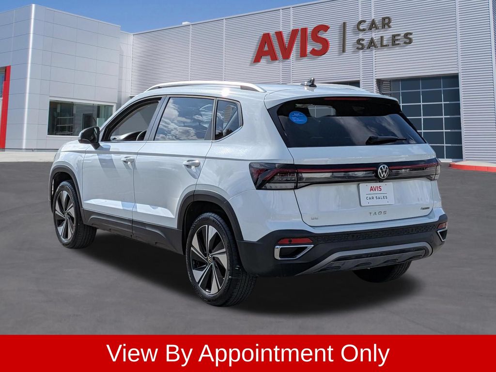 2025 Volkswagen Taos SE - Photo 9