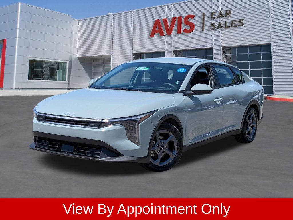 2025 Kia K4 LXS AT's photo